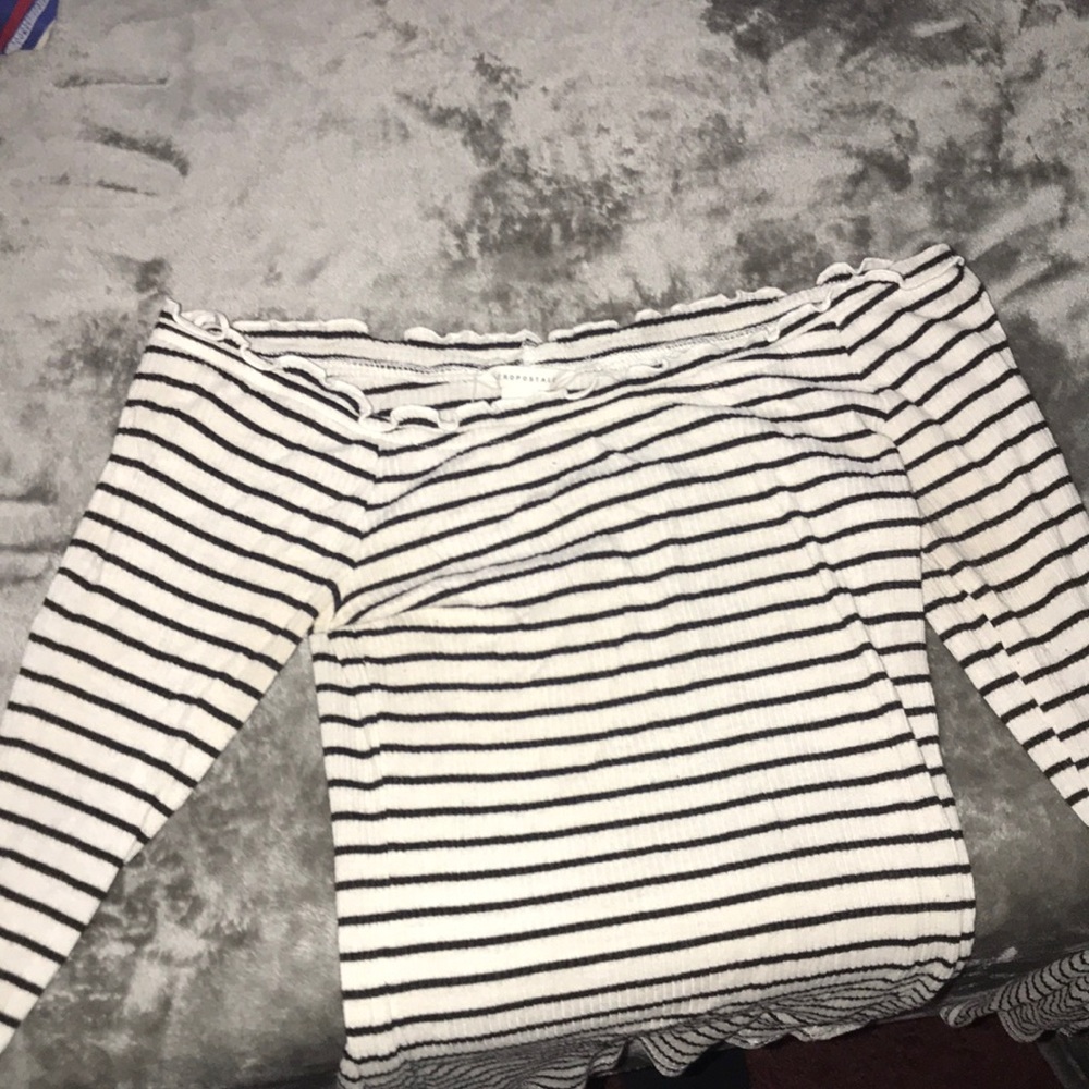 Aeropostale off the shoulder long sleeve